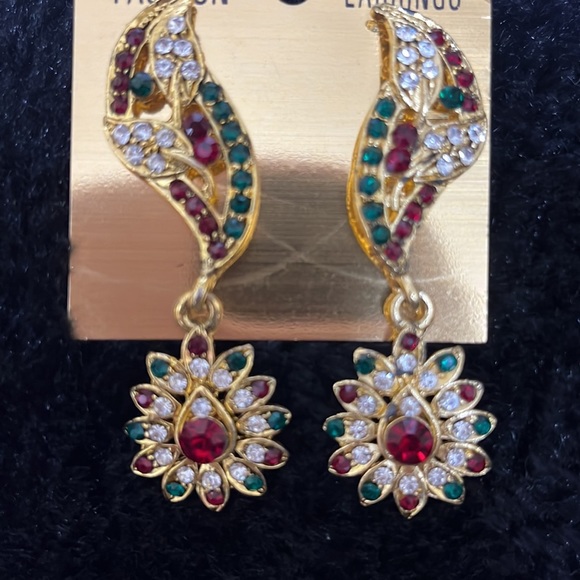 Earrings - Picture 3 of 3